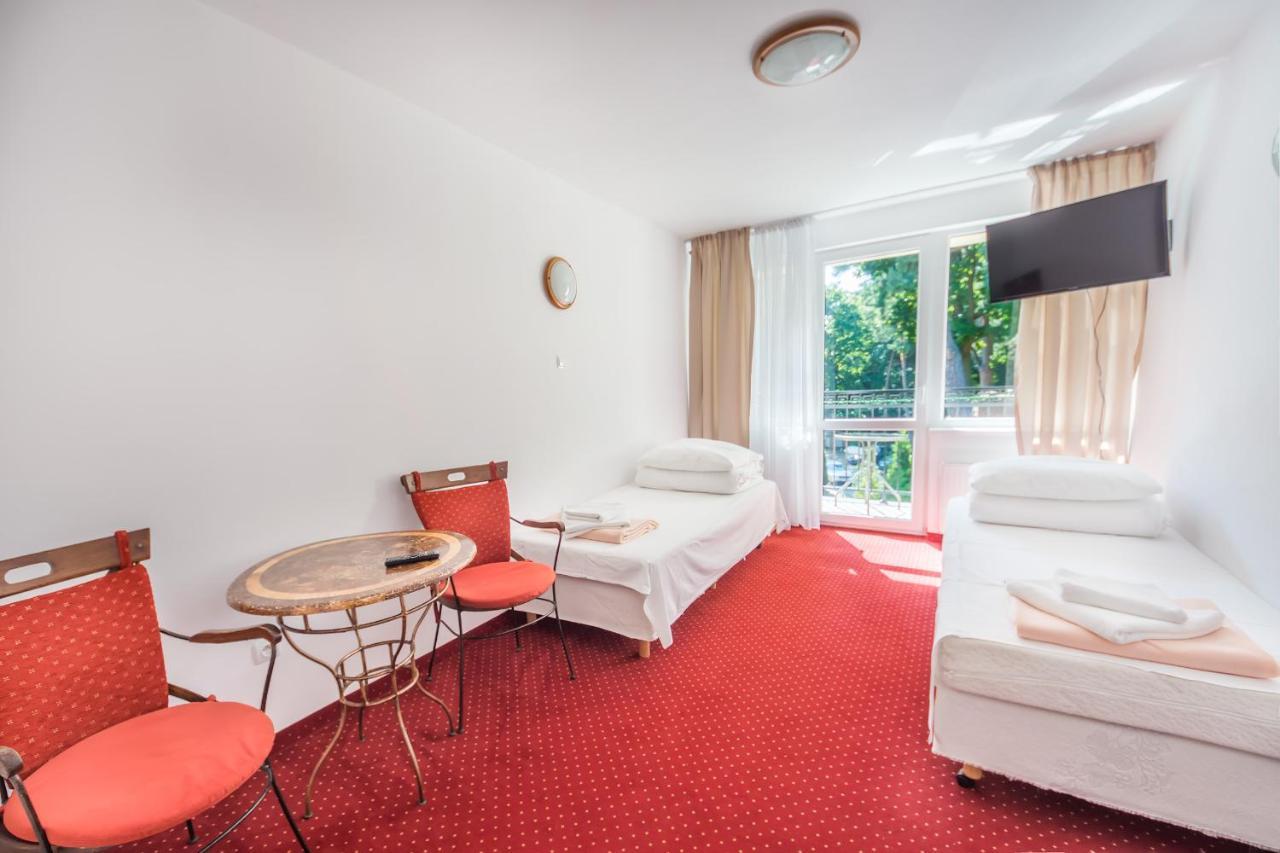 Delfin Hotell Krynica Morska Eksteriør bilde