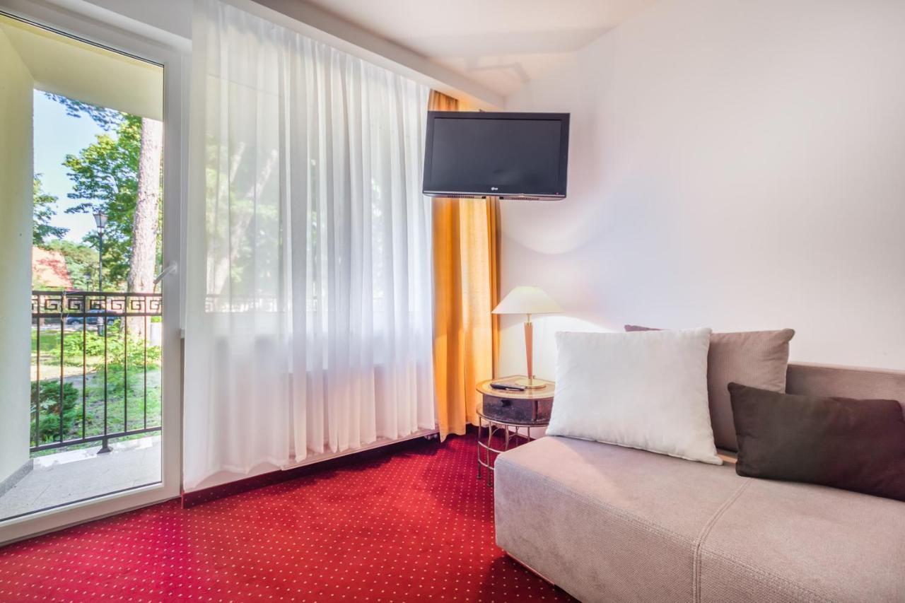 Delfin Hotell Krynica Morska Eksteriør bilde